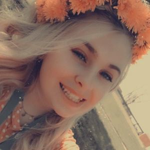 Meet your Posher, Chloe